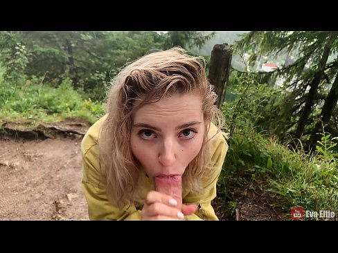 ❤️ Dívka polyká sperma po veřejném orálu - Eva Elfi ️ Šukání u nás cs.dewporn.ru ☑